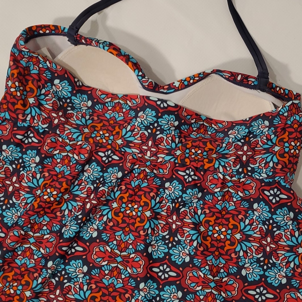 ๐Two-Way Bathing Suit Top - Picture 7 of 11